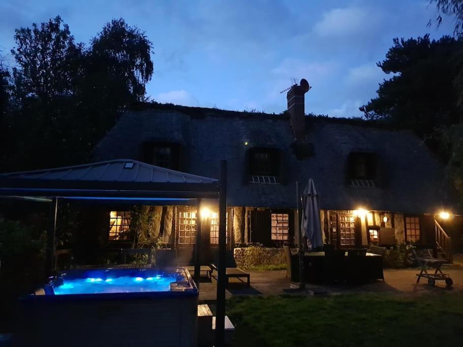 Chaumiere Familiale Weekend & Vacances Paisible Saint-Philbert-sur-Risle Eksteriør billede
